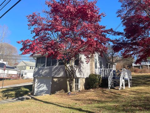 170 Giants Neck Road East Lyme CT 06357