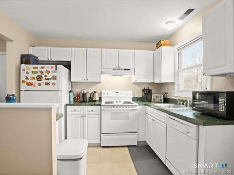 Tiny photo for 89 Carriage Path S #89, Milford, CT 06460 (MLS # 24162578)