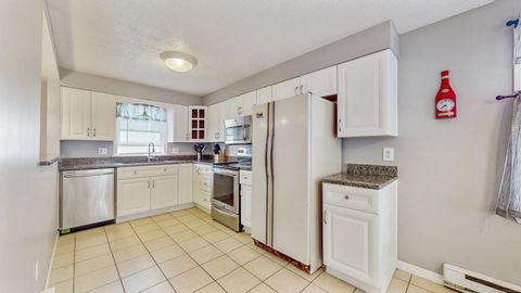 Tiny photo for 7 Inverness Square, Middletown, CT 06457 (MLS # 24132438)