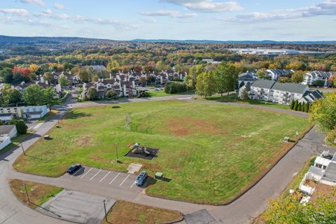 Tiny photo for 7 Inverness Square, Middletown, CT 06457 (MLS # 24132438)