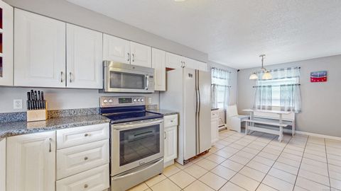 Tiny photo for 7 Inverness Square, Middletown, CT 06457 (MLS # 24132438)