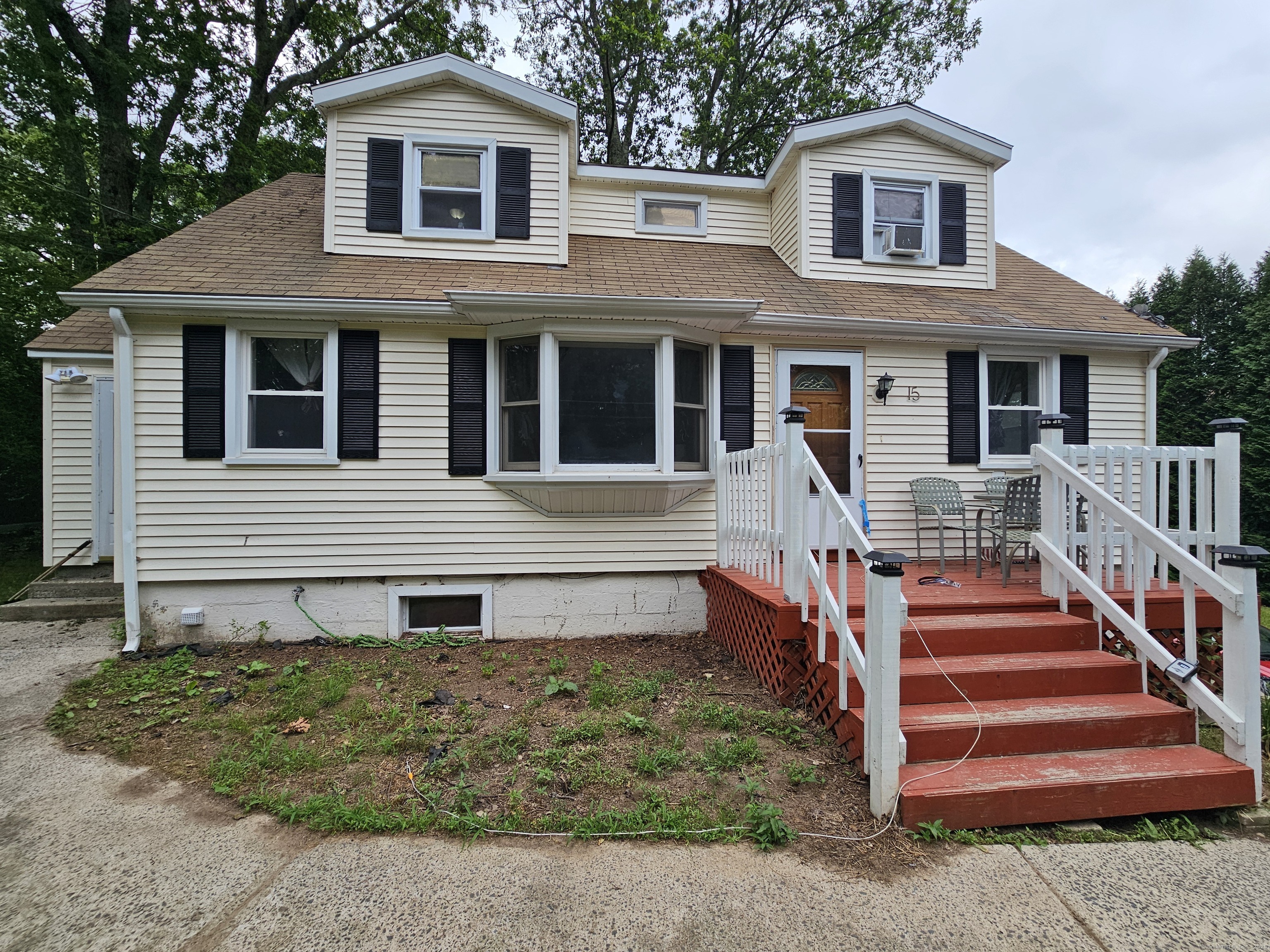 15 Clark Hill Road