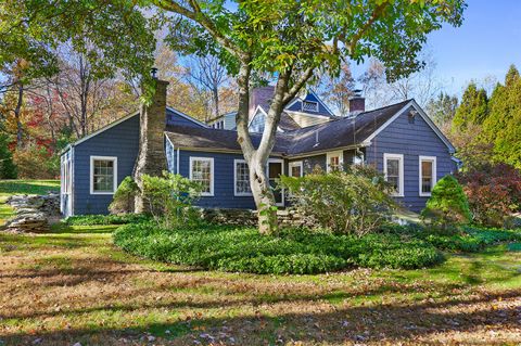 Photo of 2492 Congress Street, Fairfield, CT 06824 (MLS # 24136797)