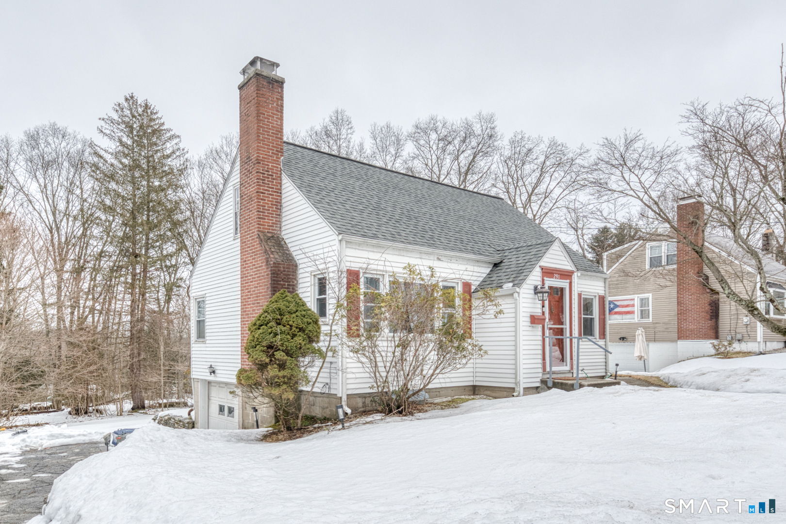 291 Mansfield Avenue