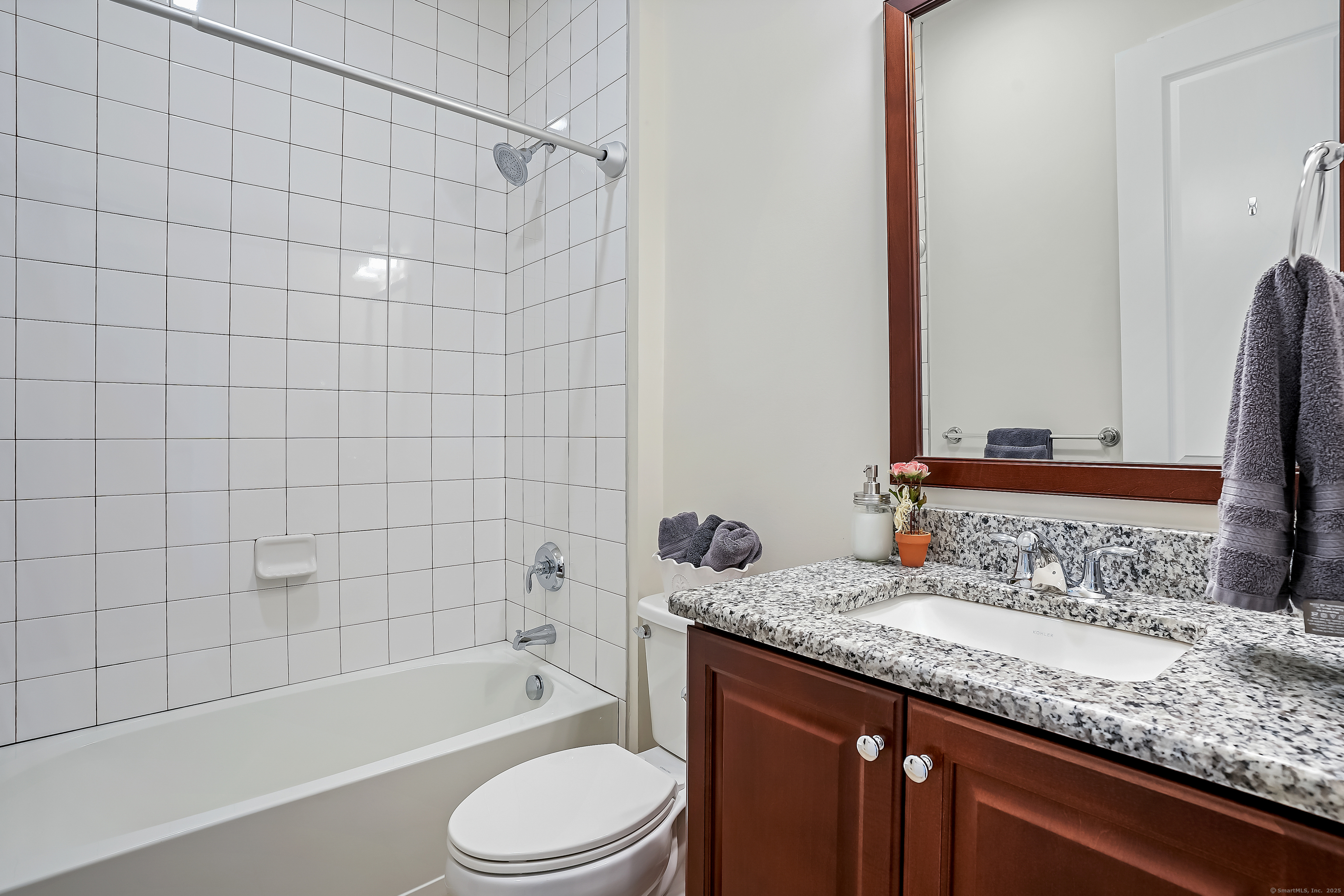 14 Enclave Circle #14, Newtown, Connecticut image 15
