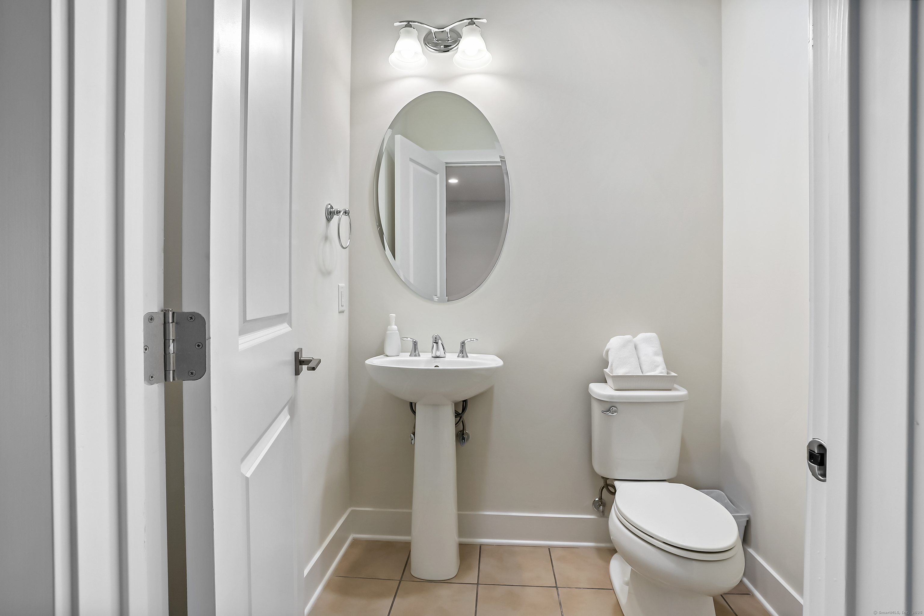 14 Enclave Circle #14, Newtown, Connecticut image 27