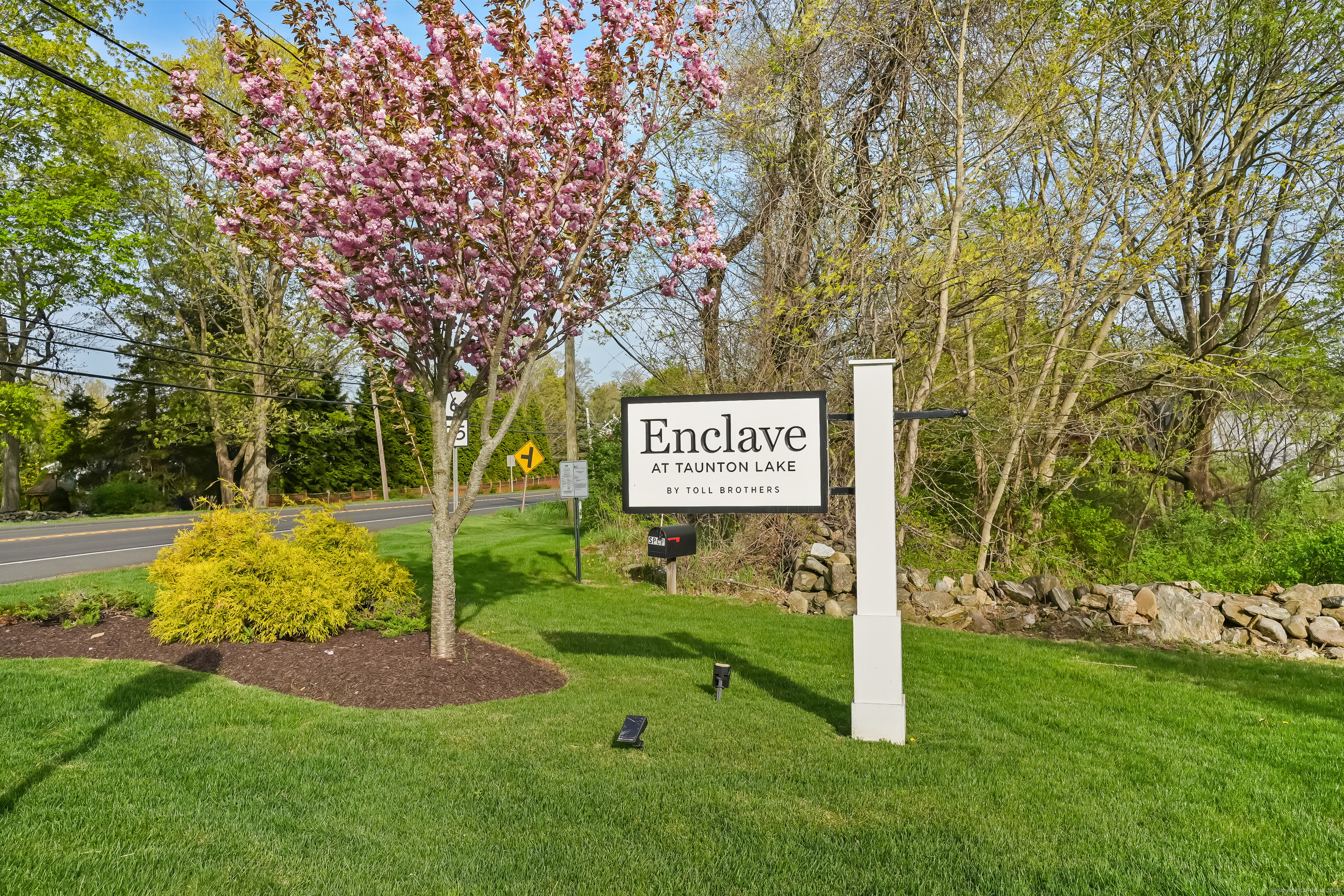 14 Enclave Circle #14, Newtown, Connecticut image 36