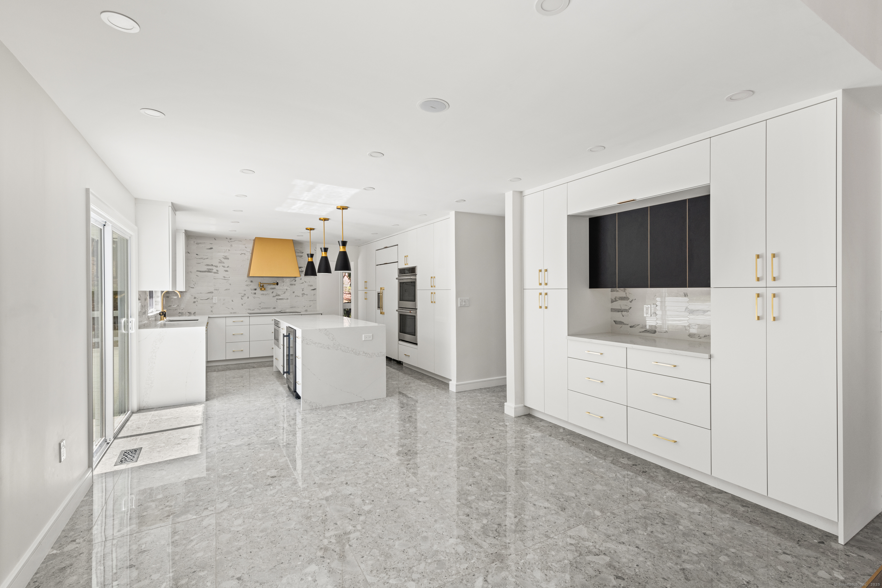 16 Hedge Brook Lane, Stamford, Connecticut image 14