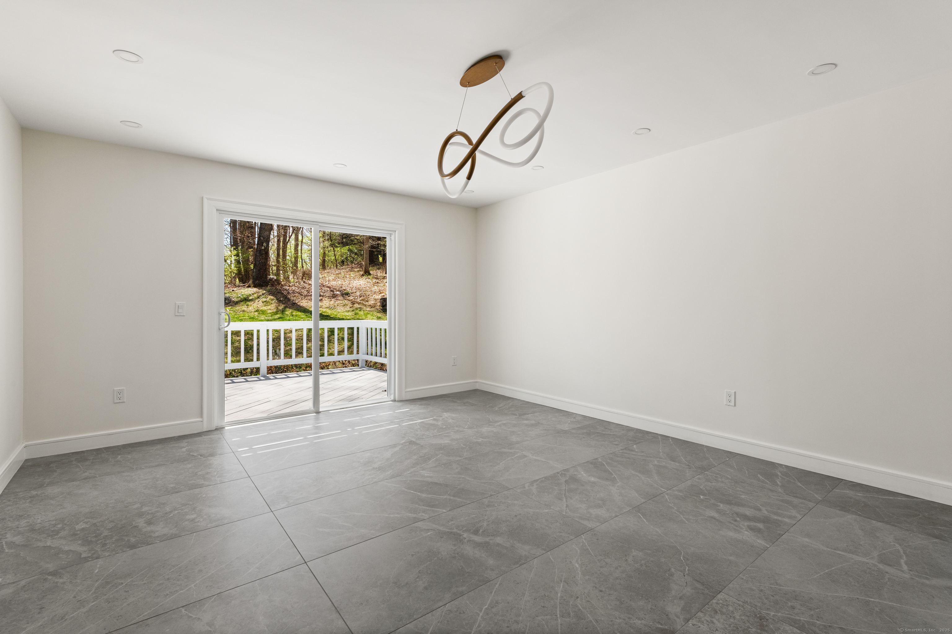 16 Hedge Brook Lane, Stamford, Connecticut image 15