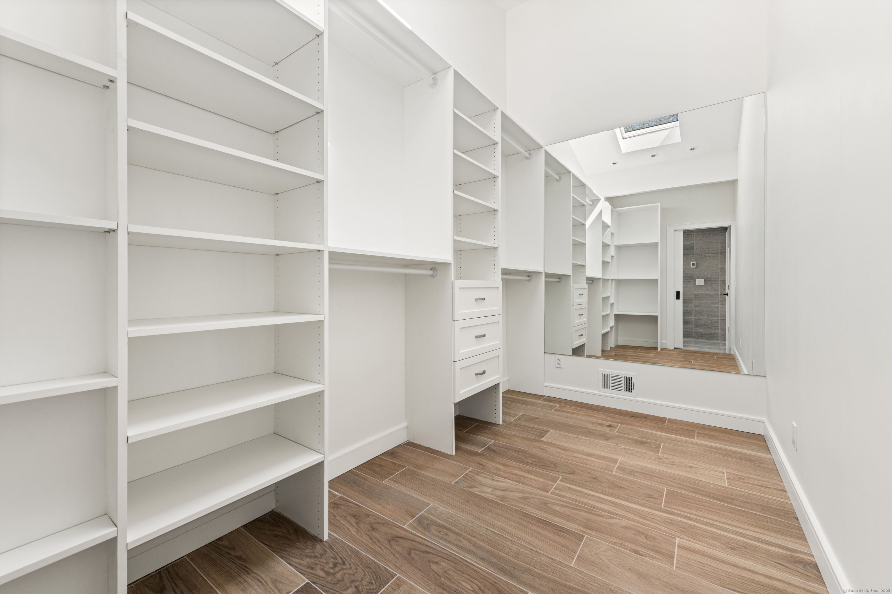 16 Hedge Brook Lane, Stamford, Connecticut image 25