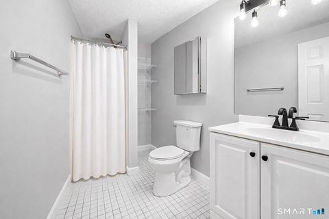 Tiny photo for 702 Quinnipiac Avenue #APT A, New Haven, CT 06513 (MLS # 24157559)