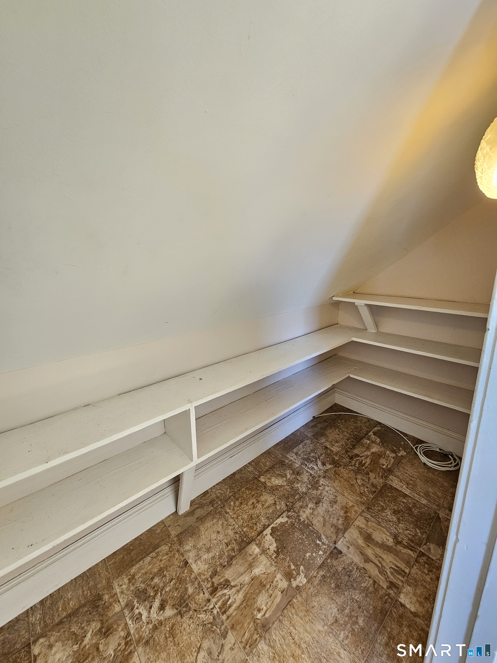 37 Bloomfield Avenue 4