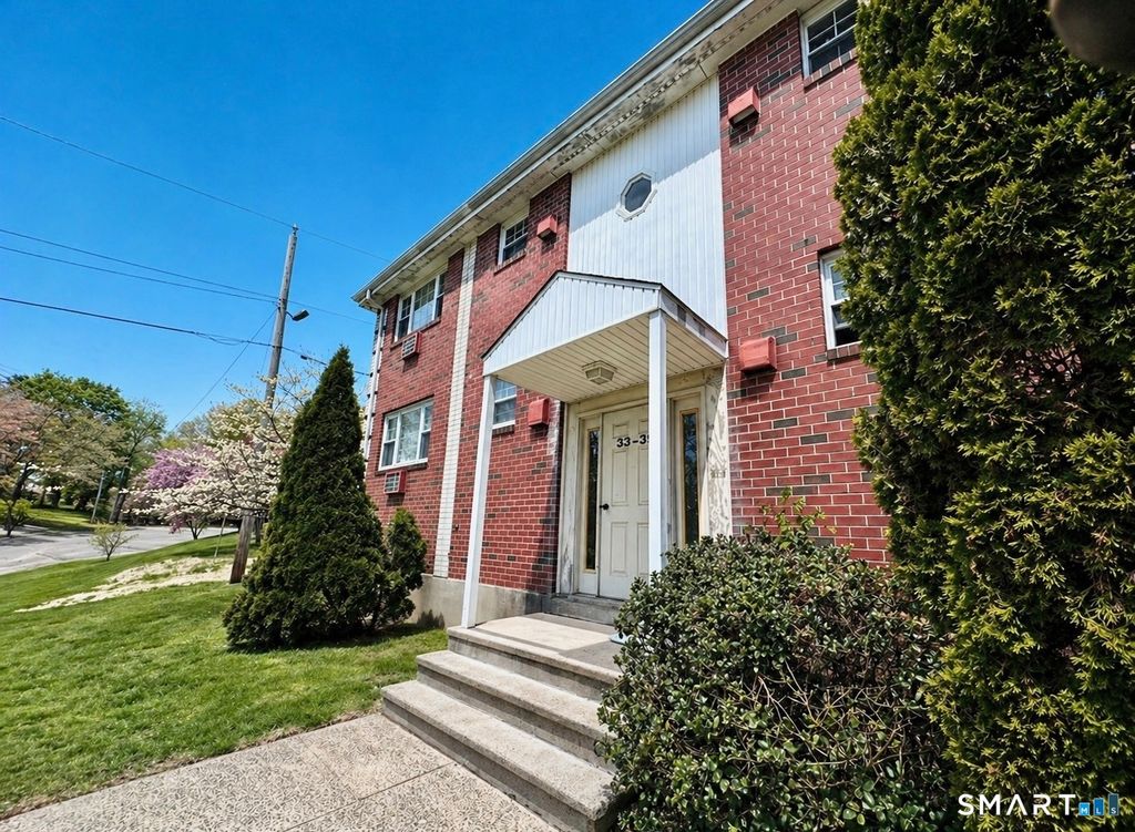 Photo of 35 Sigwin Drive #35, Wallingford, CT 06492 (MLS # 24170200)