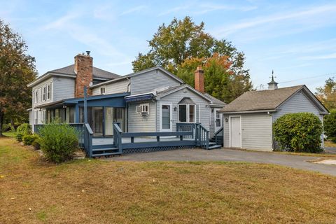 A home in Farmington