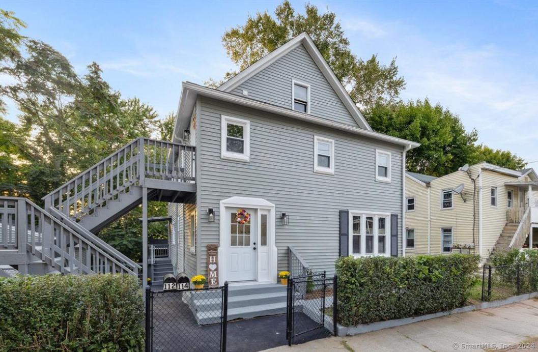 Rental Property at 112 Hawkins Street 2, Derby, Connecticut - Bedrooms: 3 
Bathrooms: 1 
Rooms: 6  - $2,400 MO.