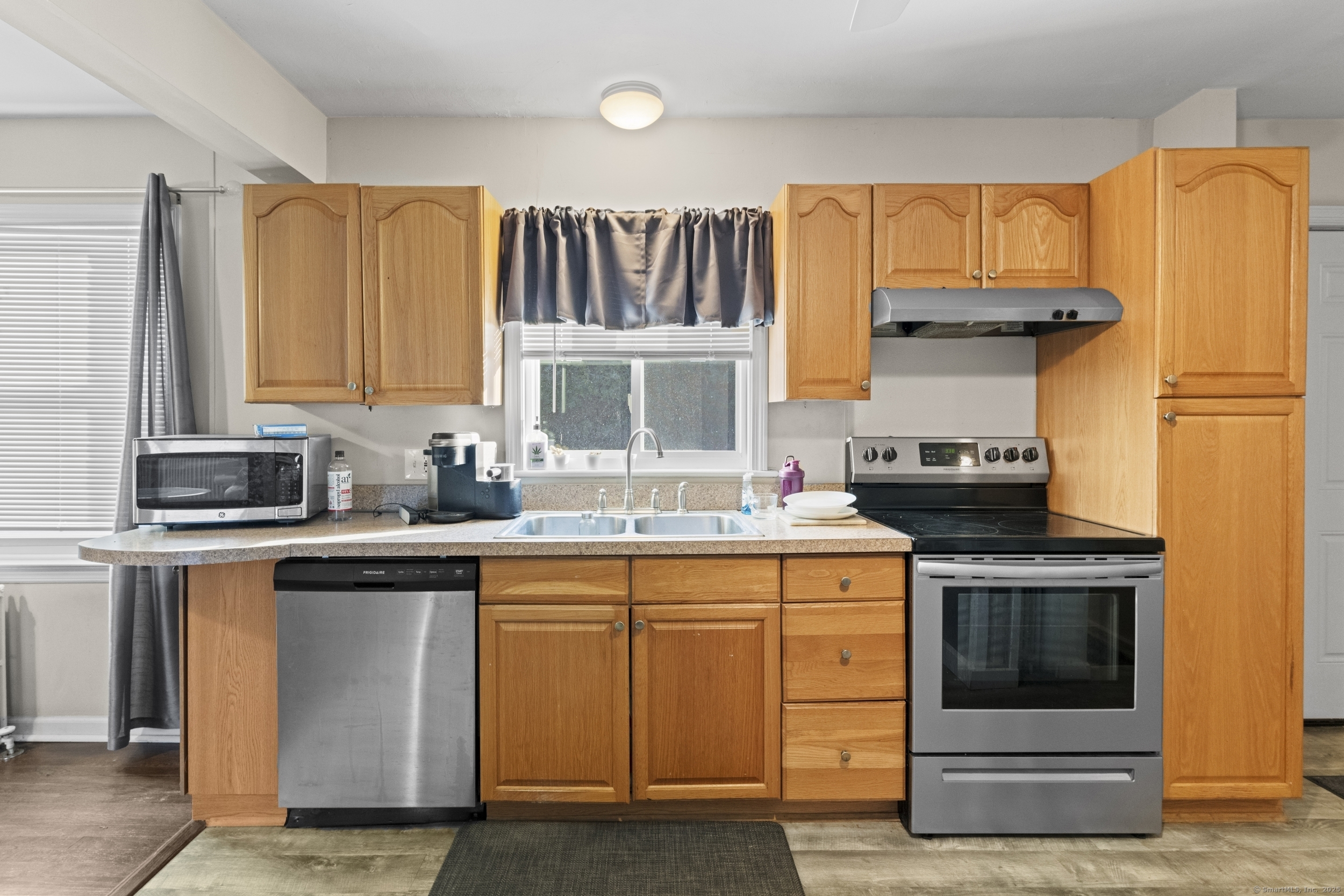 1 Ridgewood Street, Bristol, Connecticut image 9
