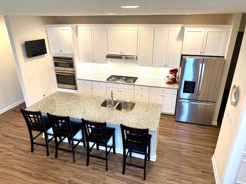 Tiny photo for 930 Tillinghast Drive #930, Oxford, CT 06478 (MLS # 24137749)