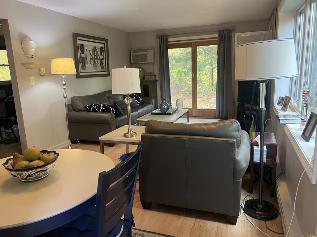 Photo of 20 Comstock Avenue #APT 3D, Essex, CT 06442 (MLS # 24134839)