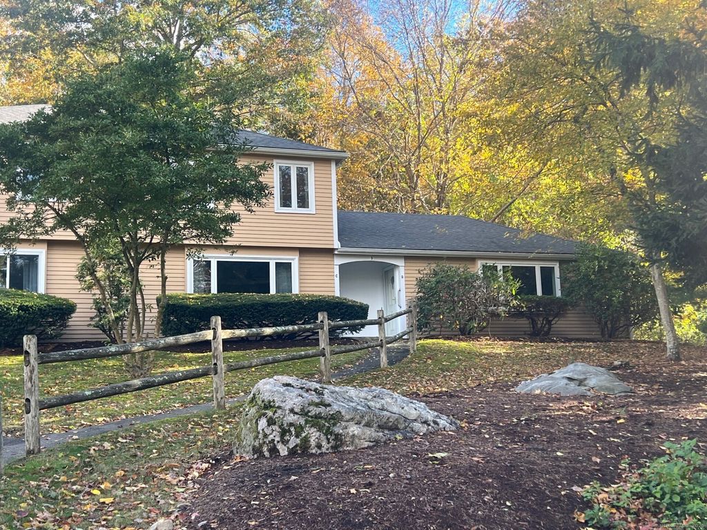 Photo of 20 Comstock Avenue #APT 3D, Essex, CT 06442 (MLS # 24134839)
