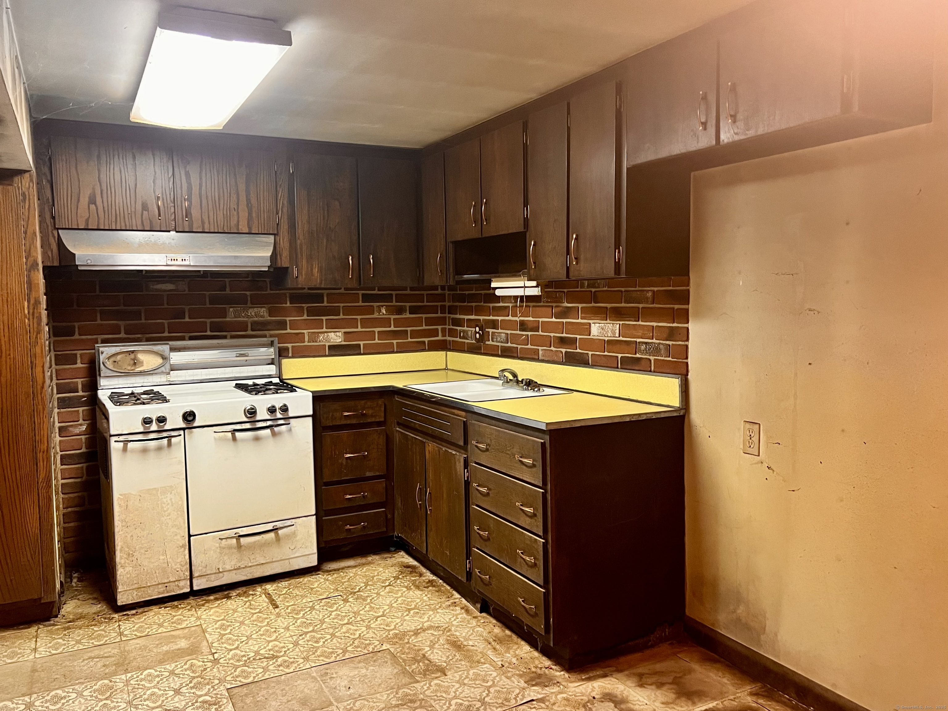 80 Village Circle, Hamden, Connecticut image 15