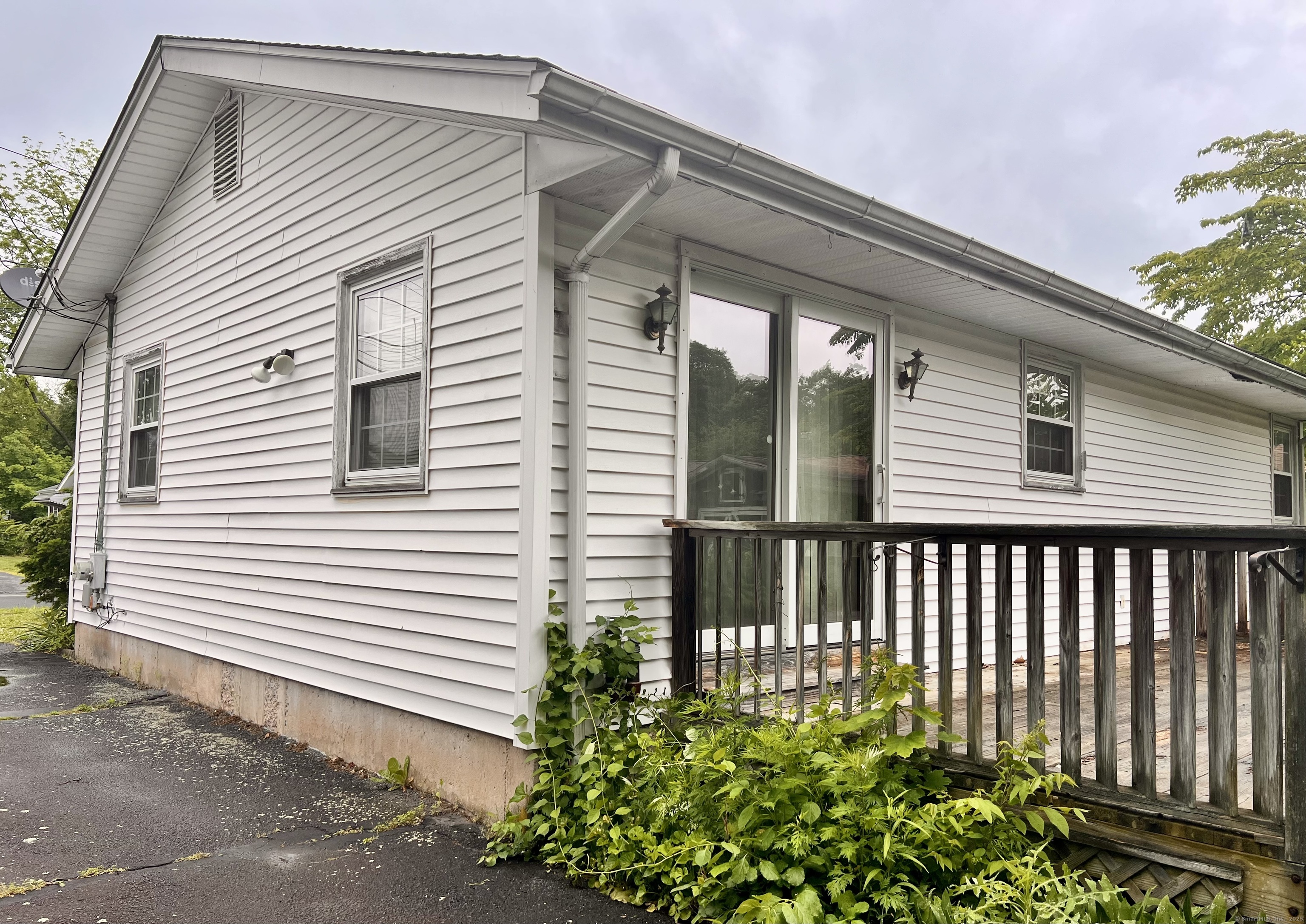 80 Village Circle, Hamden, Connecticut image 3