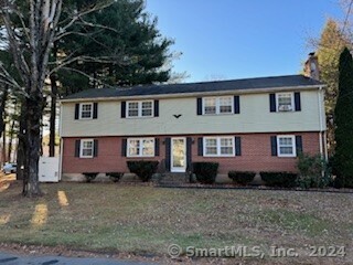 80 Shawn Drive, Bristol, Connecticut - 2 Bedrooms  
1 Bathrooms  
4 Rooms - 