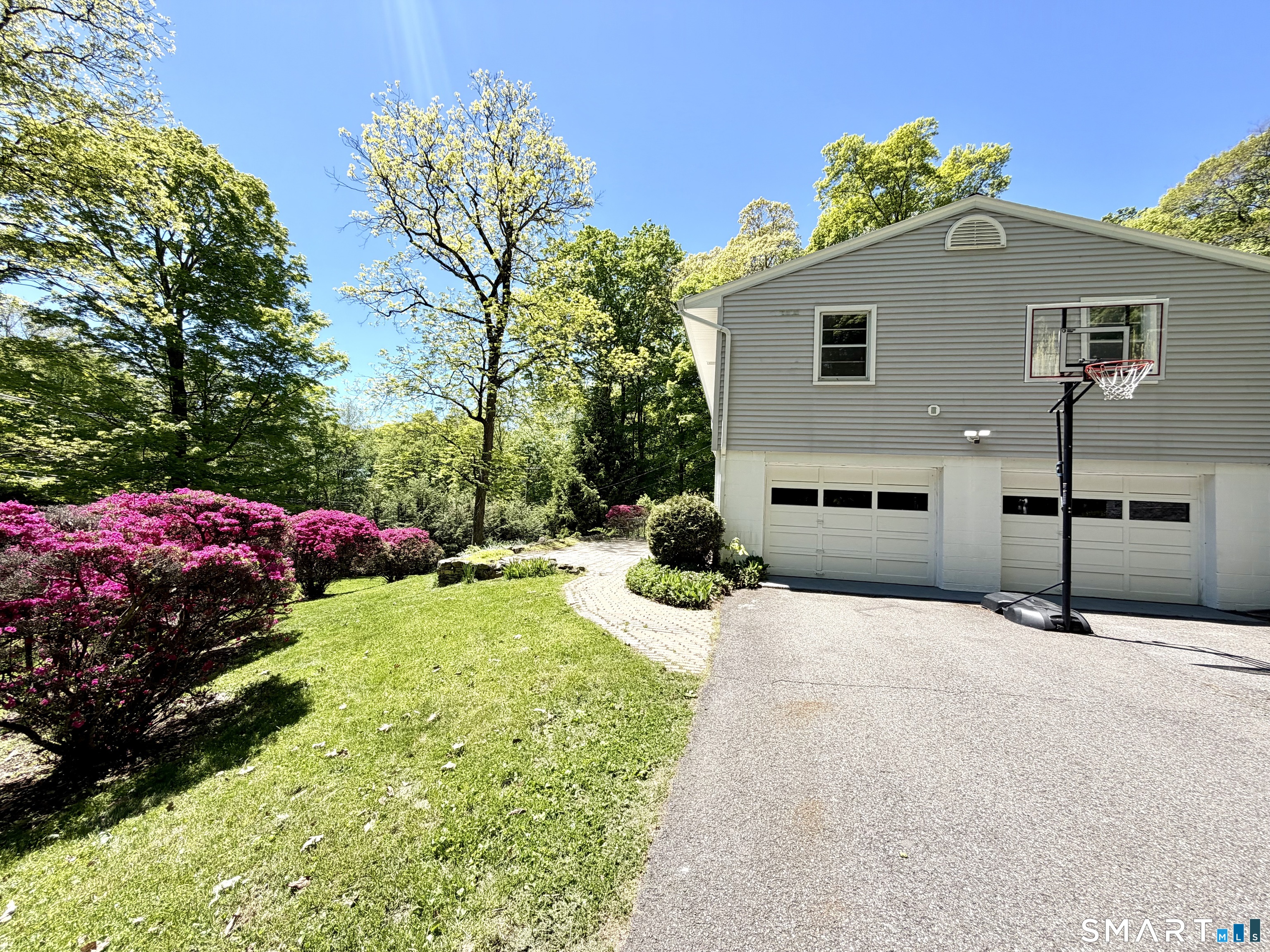 137 Florida Hill Road