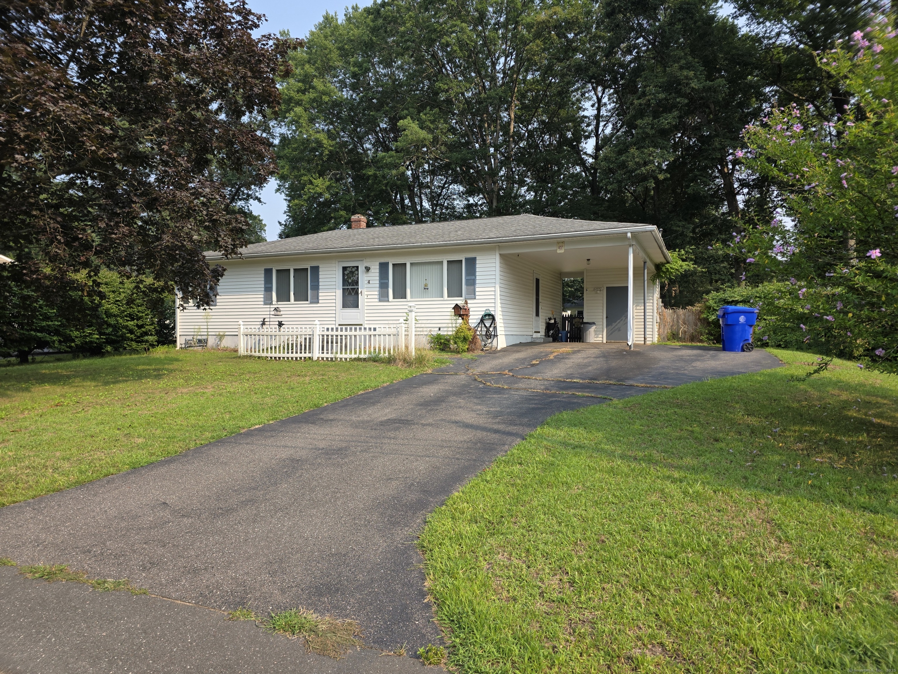 4 Douglas Drive