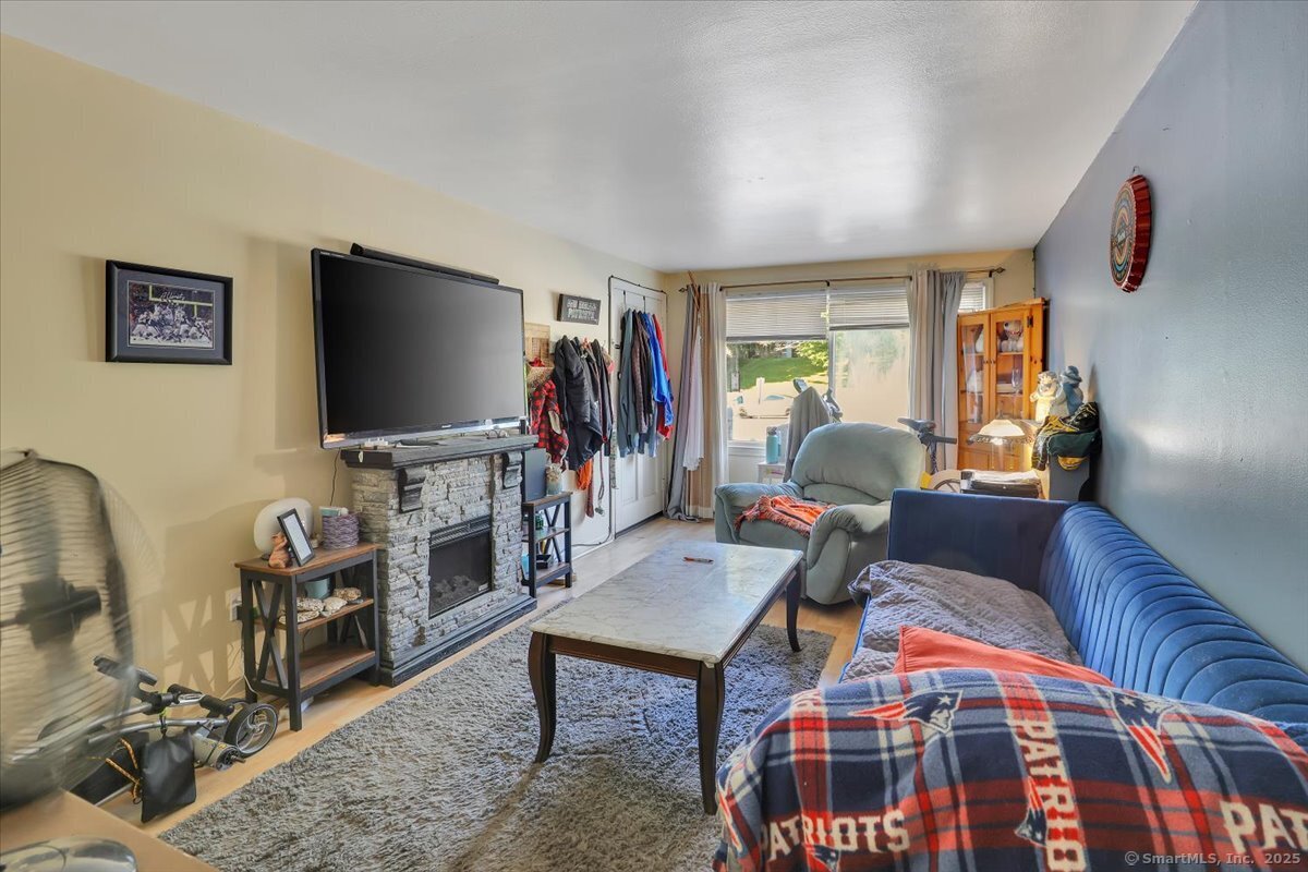 Montville, Connecticut 06370, United States, 13 Bedrooms Bedrooms, ,7 BathroomsBathrooms,Residential,Active,162784