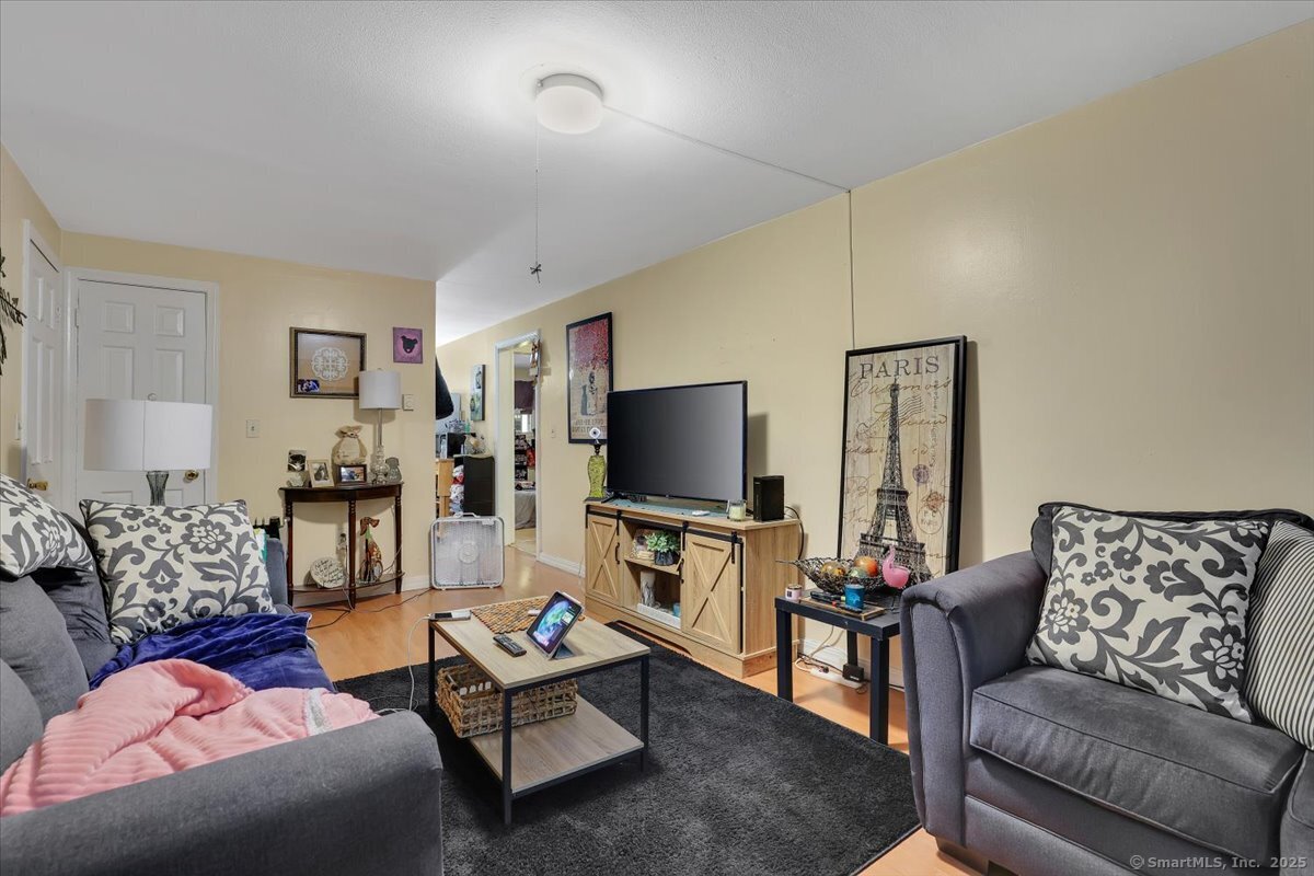 Montville, Connecticut 06370, United States, 13 Bedrooms Bedrooms, ,7 BathroomsBathrooms,Residential,Active,162784