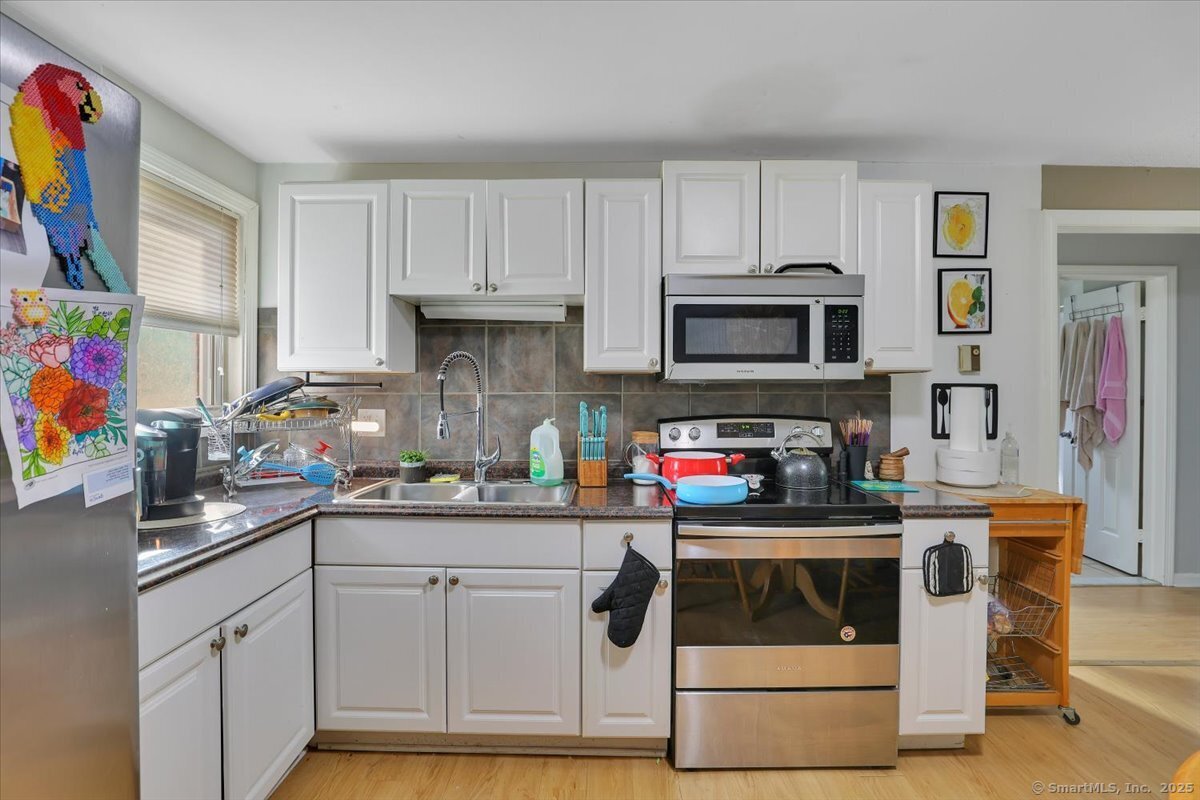 Montville, Connecticut 06370, United States, 13 Bedrooms Bedrooms, ,7 BathroomsBathrooms,Residential,Active,162784