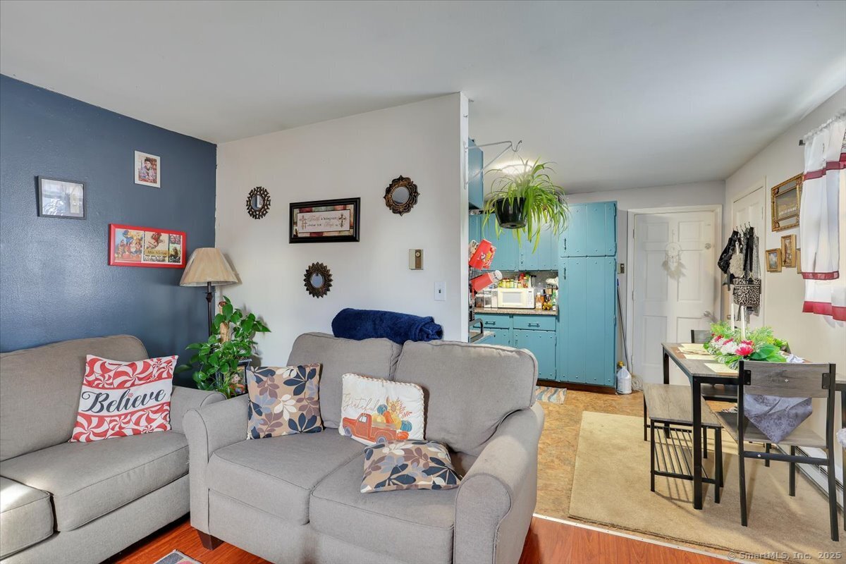 Montville, Connecticut 06370, United States, 13 Bedrooms Bedrooms, ,7 BathroomsBathrooms,Residential,Active,162784