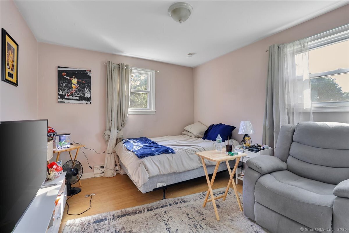 Montville, Connecticut 06370, United States, 13 Bedrooms Bedrooms, ,7 BathroomsBathrooms,Residential,Active,162784