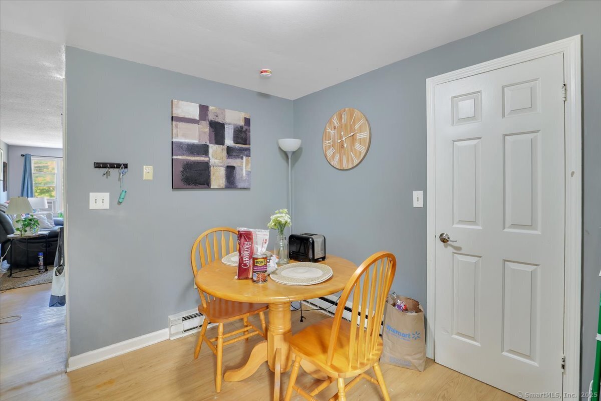 Montville, Connecticut 06370, United States, 13 Bedrooms Bedrooms, ,7 BathroomsBathrooms,Residential,Active,162784