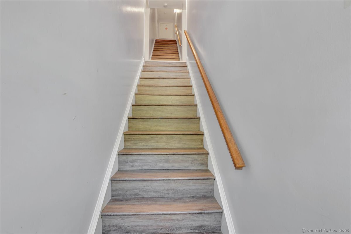 1580 Hartford New London Turnpike