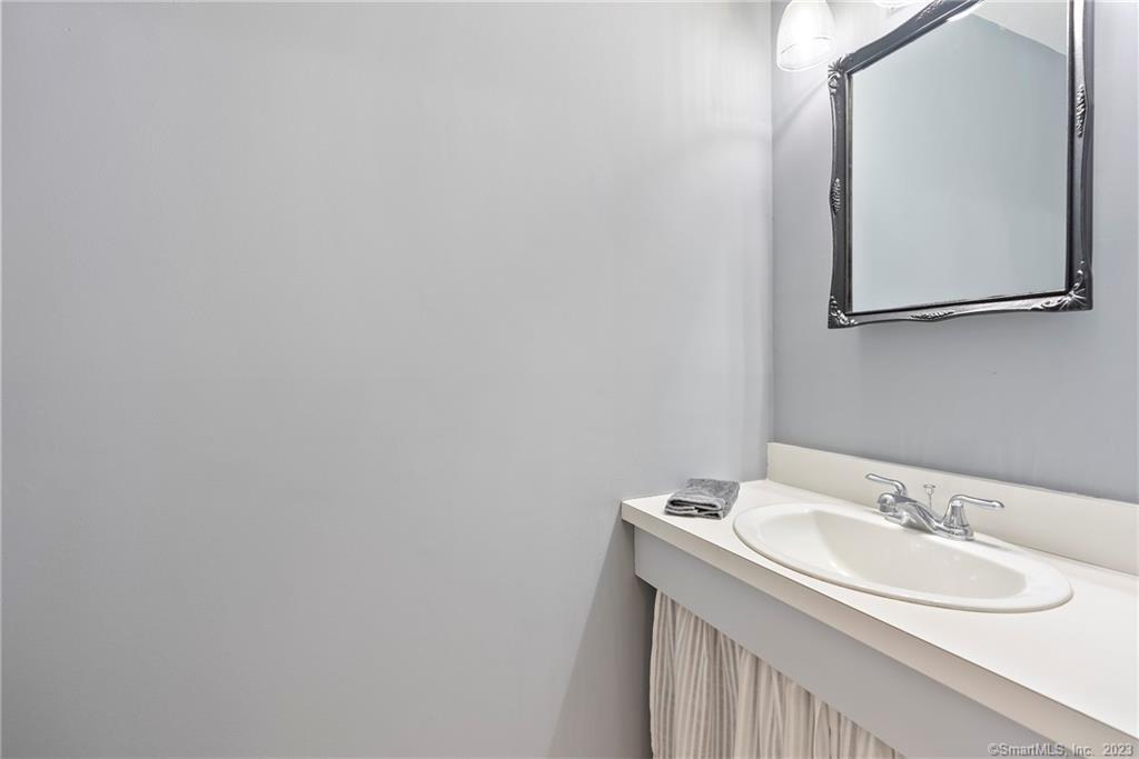 Photo 11 of 23 of 403 Cedar Hollow Drive 403 townhome