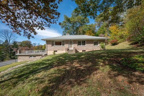Photo of 10 Jeanette Road, Danbury, CT 06811 (MLS # 24134295)
