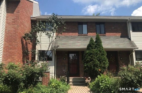 Photo of 6 Kingsley Court #6, West Hartford, CT 06110 (MLS # 24203084)