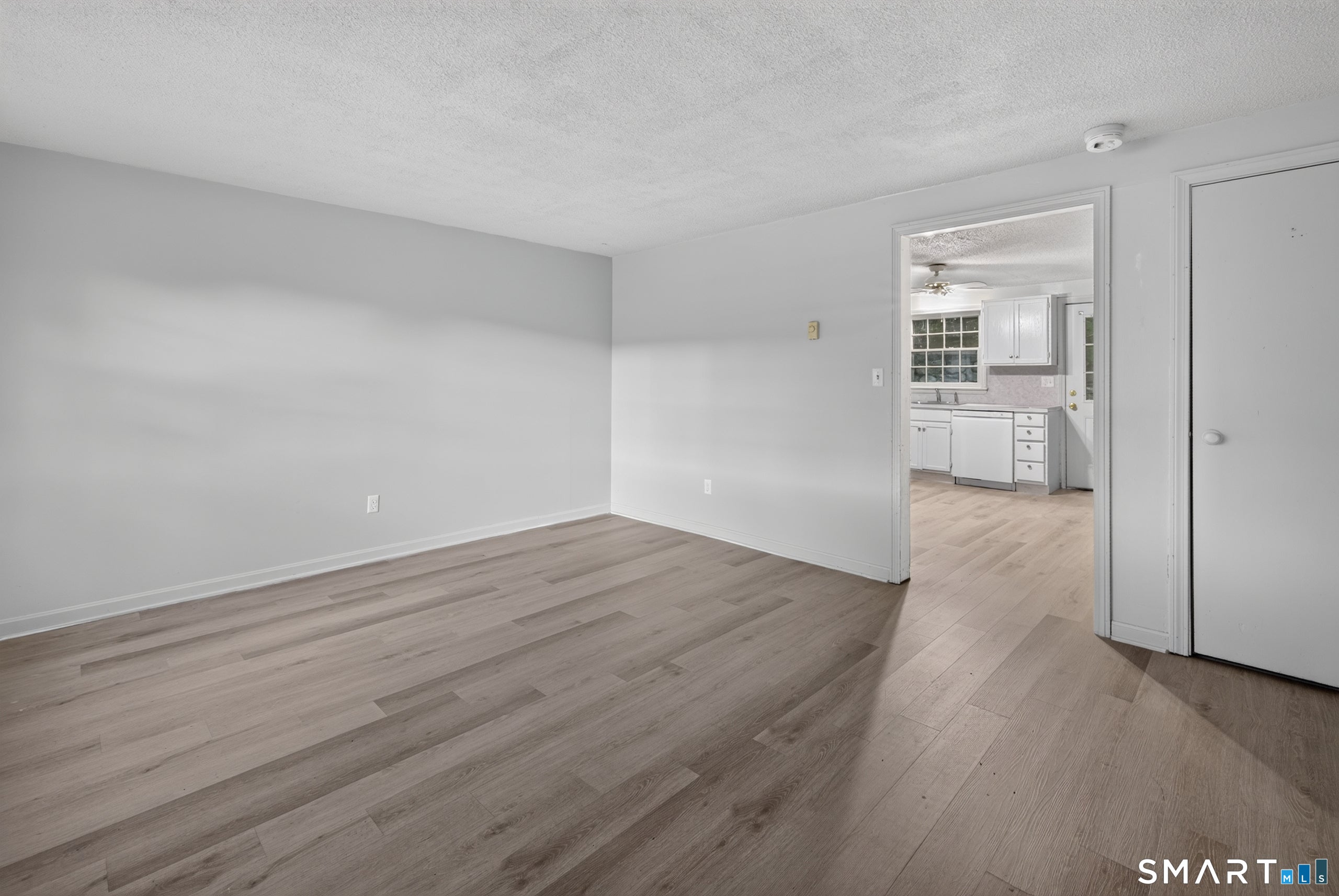 11B Maple Avenue