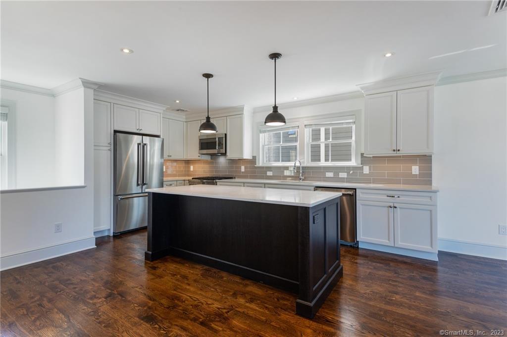 75 Strickland Road F