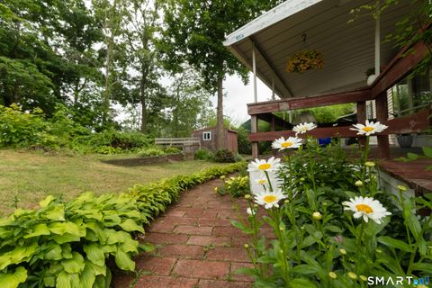 Tiny photo for 525 E Main Street #Trlr 33, Branford, CT 06405 (MLS # 24187820)