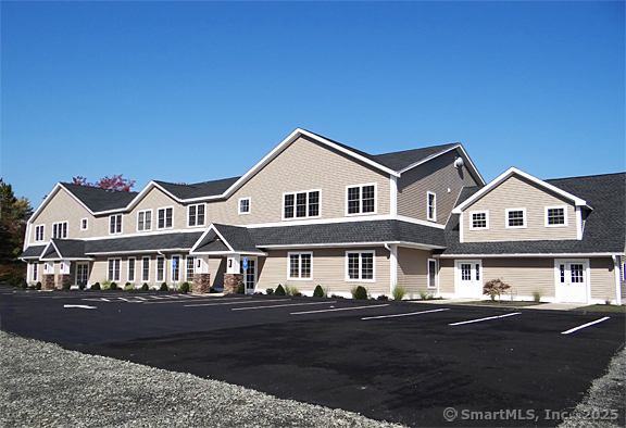 Rental Property at Boston Neck Road 2A, Suffield, Connecticut - Bedrooms: 2 
Bathrooms: 1 
Rooms: 4  - $1,750 MO.