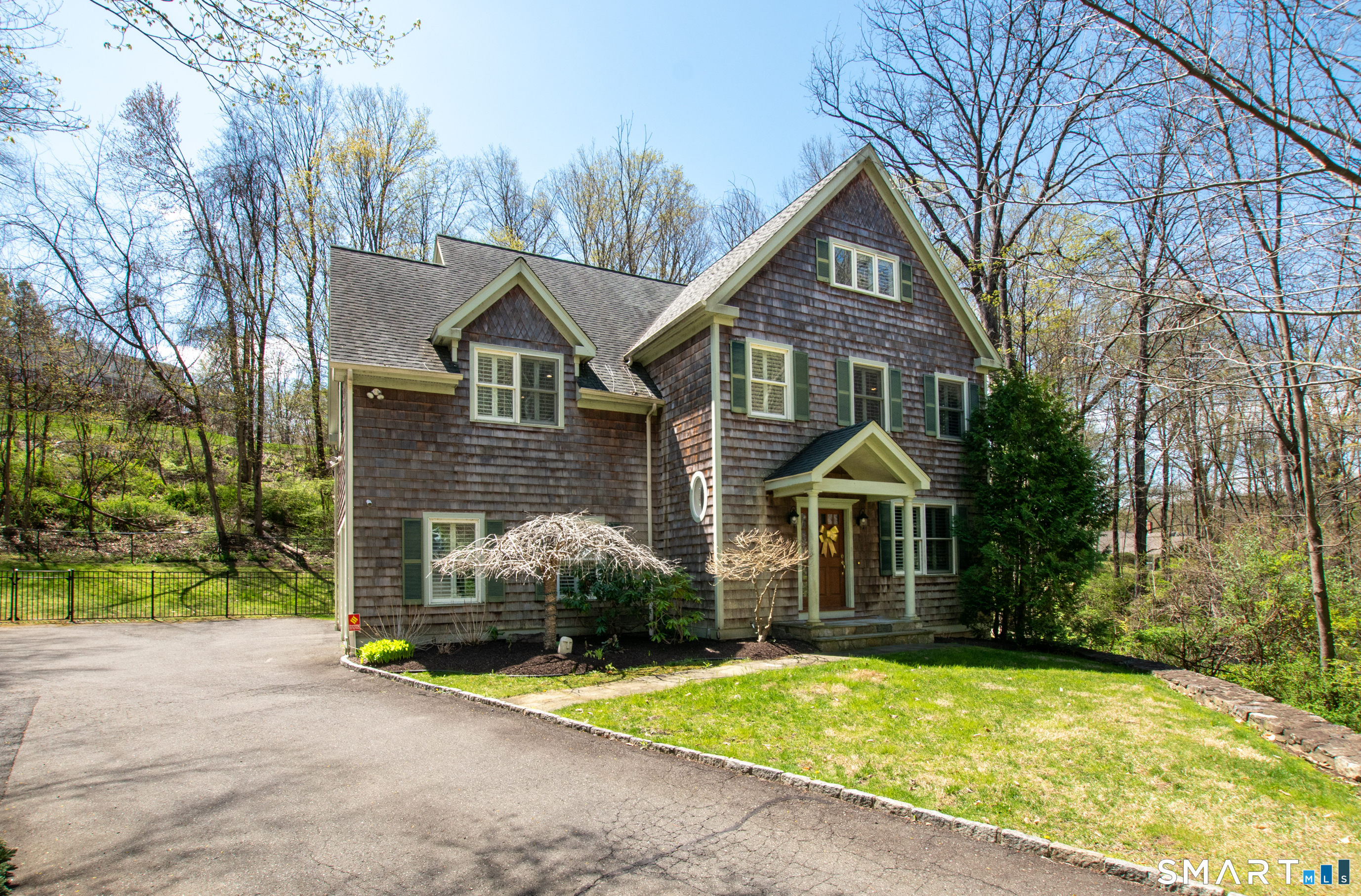 88 Ledges Road
