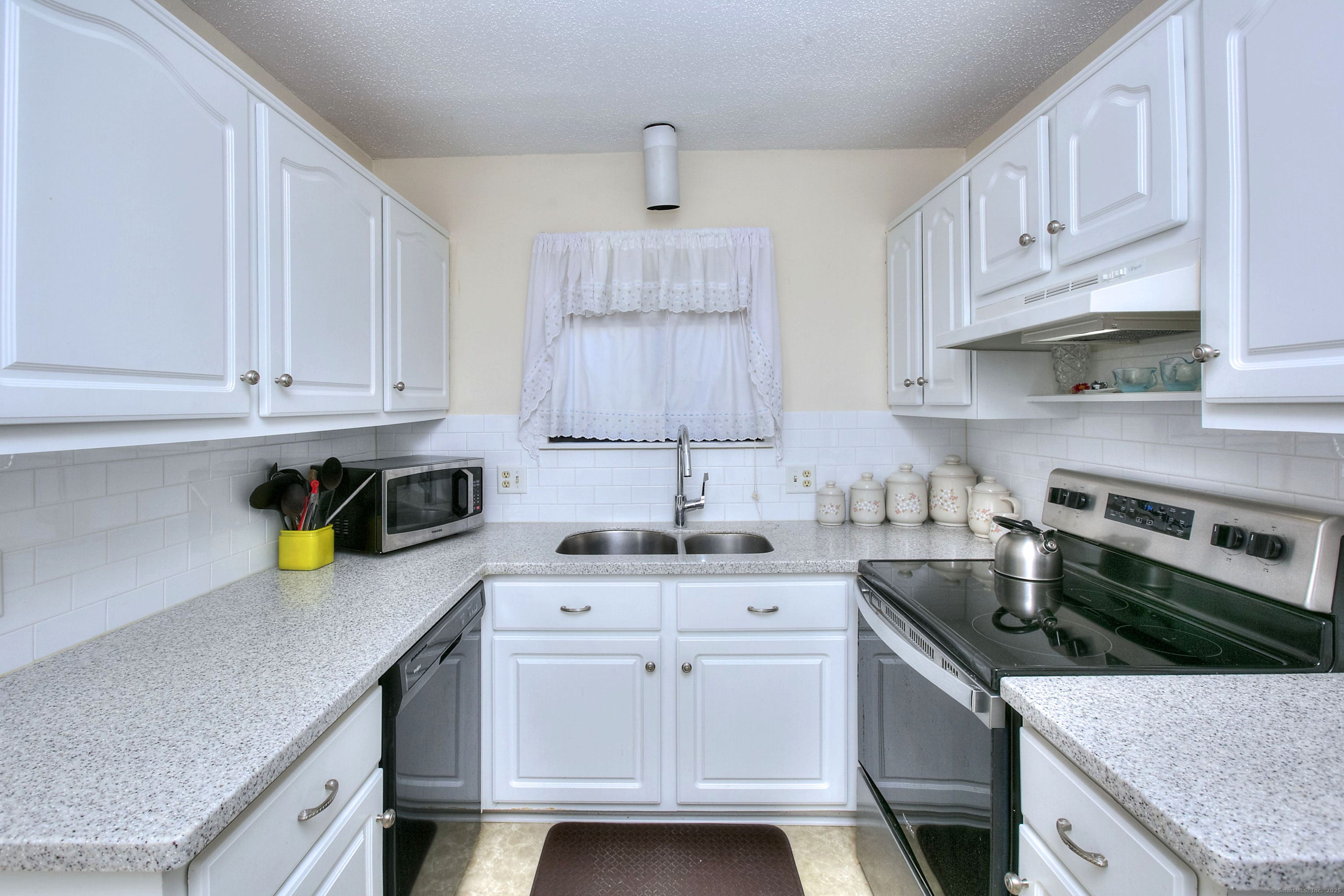 504 Heritage Village #A, Southbury, Connecticut image 7