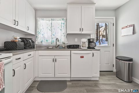 Tiny photo for 41 Sunnybrook Bend, Waterbury, CT 06708 (MLS # 24152238)