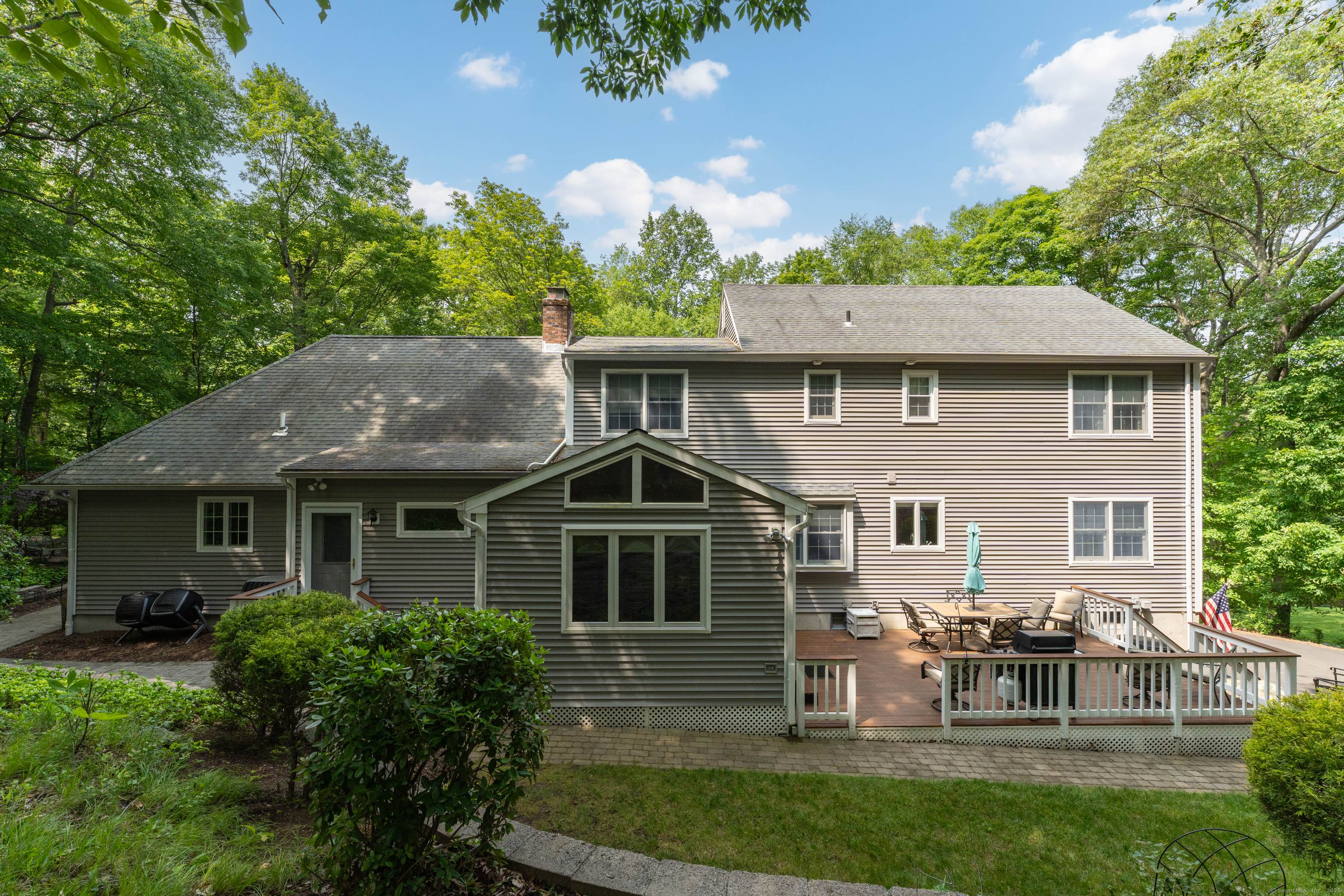 35 Whitethorn Drive