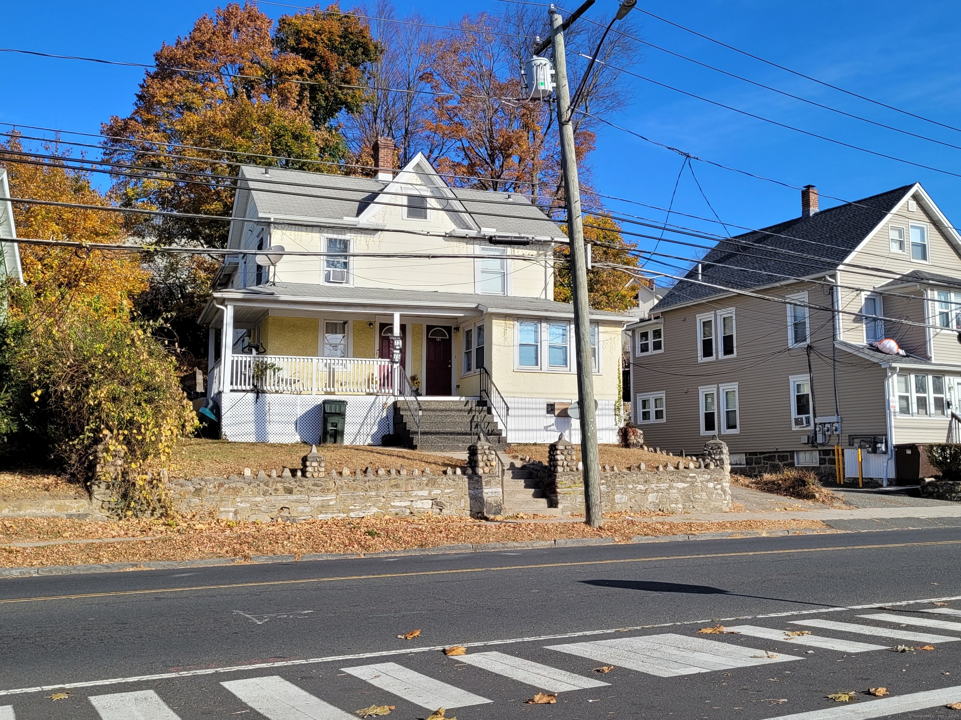 Osborne Street, Danbury, Connecticut - 6 Bedrooms  
2 Bathrooms  
13 Rooms - 