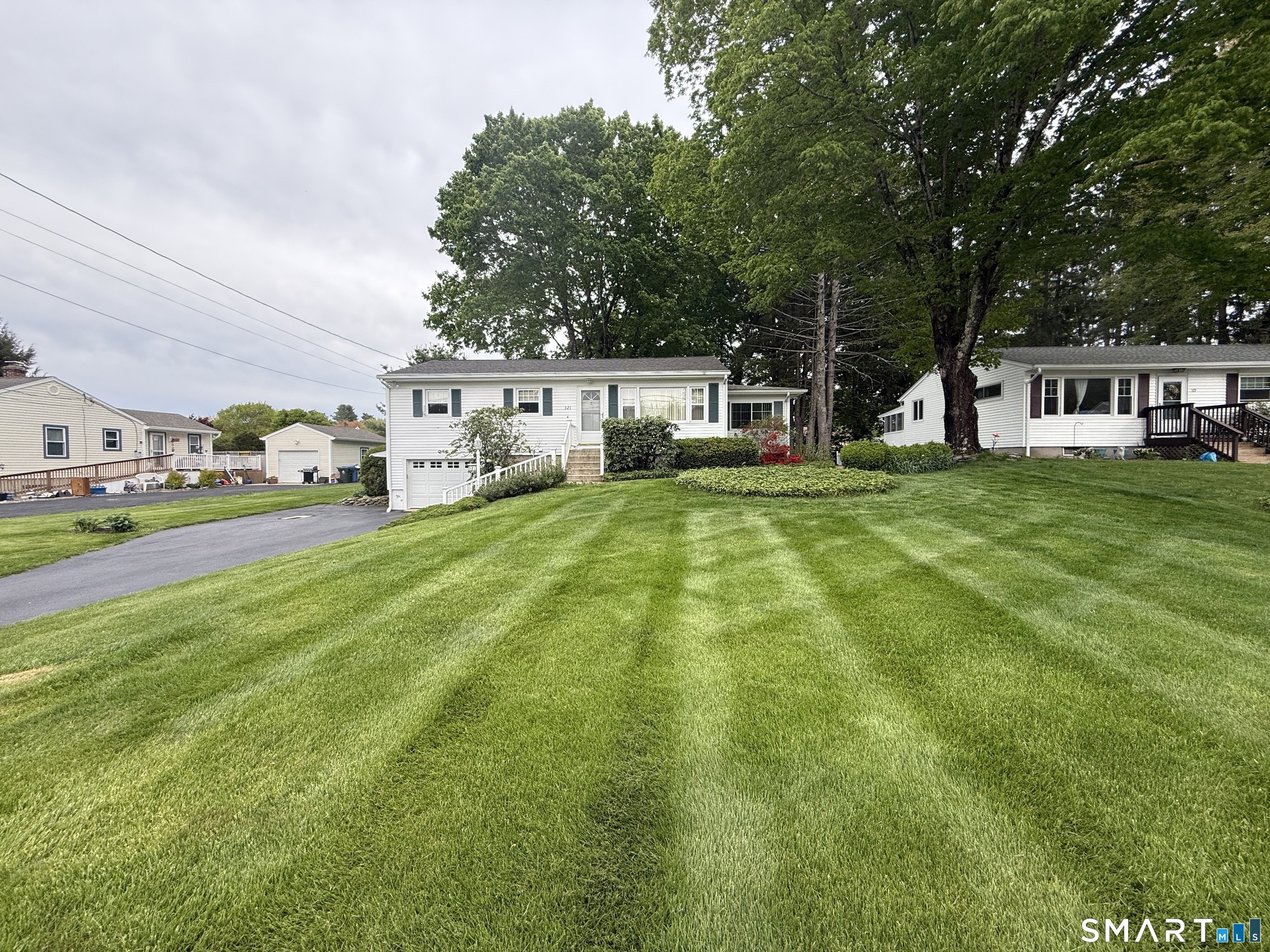 321 Canterbury Turnpike