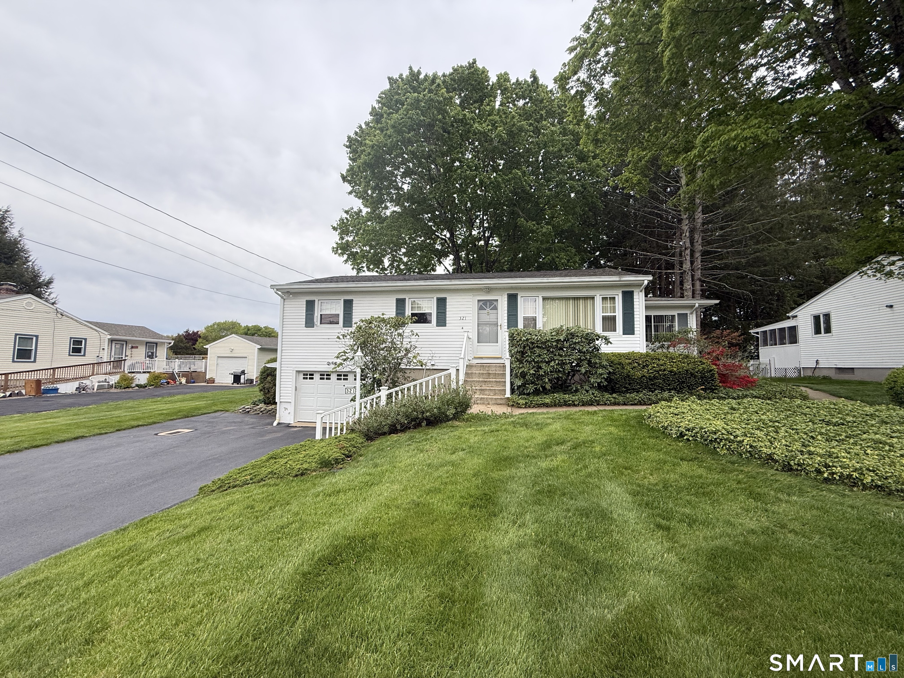 321 Canterbury Turnpike
