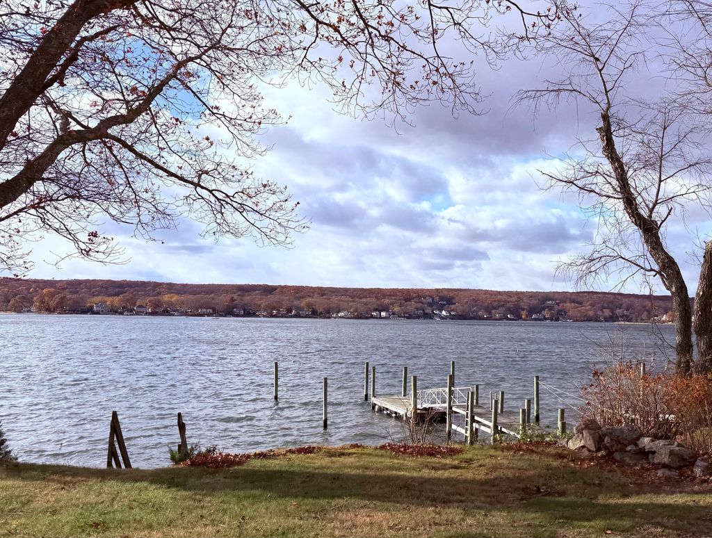 Photo of 10 Seventh Avenue, Waterford, CT 06385 (MLS # 24136813)